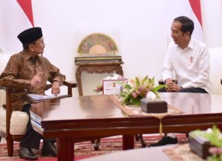 Usai Bertemu Presiden Jokowi, Habibie Tegaskan Persatuan Bangsa Tak Bisa Ditawar