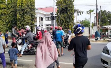 Lampu Merah Mati, di Manding 2 Motor Baku Tabrak