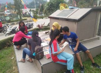Seruan Menolak Razia Buku di Persimpangan Kiri Jalan
