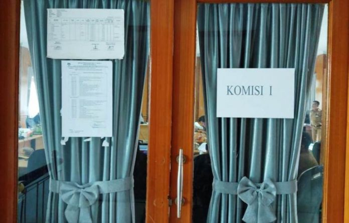 Tertutup 2