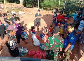 Dinsos Mateng Salurkan Bantuan di Budong-budong
