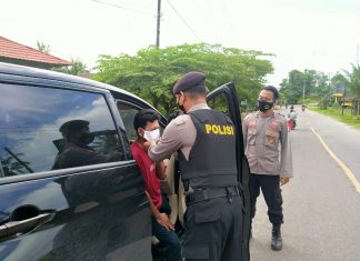 Polres Mateng Bagikan Masker dan Himbau Tetap Patuhi Prokes