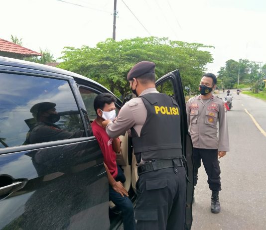 Polres Mateng Bagikan Masker dan Himbau Tetap Patuhi Prokes