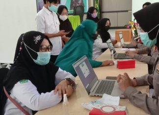 300 Orang Vaksinasi di Aula Kanwil Kemenag Sulbar