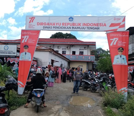 1.152 Tenaga Kontrak Guru dan Diknas Mateng Antri Urus Slip Gaji