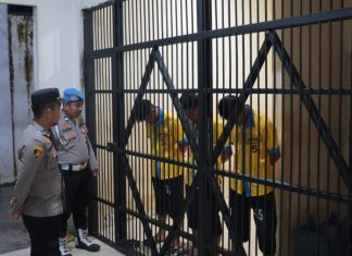 Propam Polres Mateng Tahan 3 Oknum Polisi yang Pukul Pengendara Motor