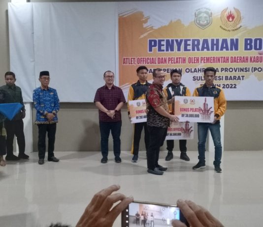 Penghargaan Pemkab Mateng kepada Pejuang Olahraga di Porprov IV 2022