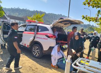 Dua Orang Siswa Jatuh Pingsan Saat Mengikuti Upacara Bendera di Mateng