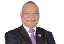 Standing Ovation untuk Andi Widjajanto