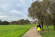 Jogging Pagi di Allard Park, Australia