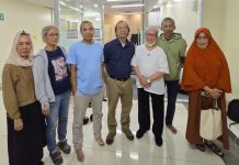 Membesuk Pak Atma