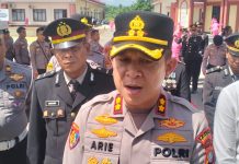 AKBP Ari Prayetno Teguhkan Komitmen Pelayanan WAWANCARA. Kapolres Mamuju Tengah, AKBP Ari Prasetyo, wawancara dengan awak media, usai upacara pisah sambut, di Halaman Mapolres Mateng, Jl. Tammauni Pueballung, KTM Tobadak, Rabu (8/7/2026)