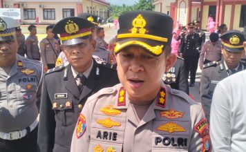 AKBP Ari Prayetno Teguhkan Komitmen Pelayanan WAWANCARA. Kapolres Mamuju Tengah, AKBP Ari Prasetyo, wawancara dengan awak media, usai upacara pisah sambut, di Halaman Mapolres Mateng, Jl. Tammauni Pueballung, KTM Tobadak, Rabu (8/7/2026)